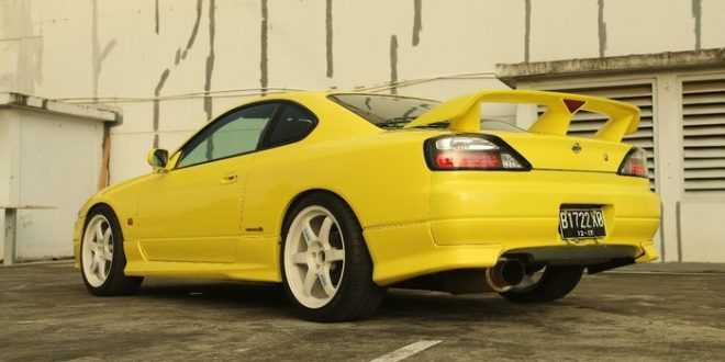 Nissan Silvia S15