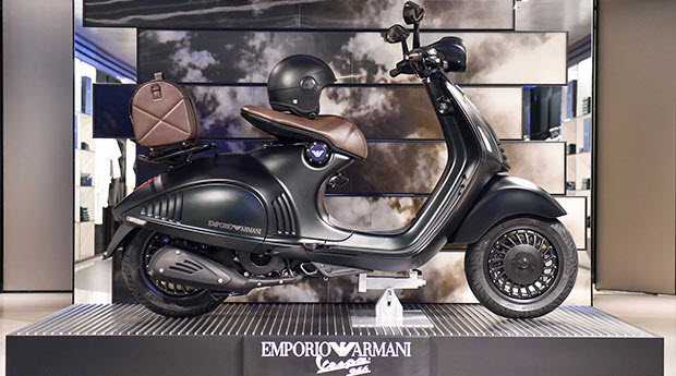 Mengulik Vespa Emporio Armani, Layakkah Dibanderol Rp196 Jutaan?